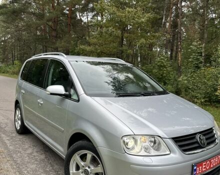 Серый Фольксваген Туран, объемом двигателя 1.6 л и пробегом 2 тыс. км за 6600 $, фото 1 на Automoto.ua