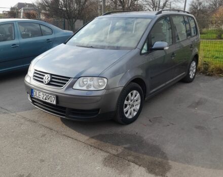 Серый Фольксваген Туран, объемом двигателя 1.9 л и пробегом 350 тыс. км за 2600 $, фото 17 на Automoto.ua