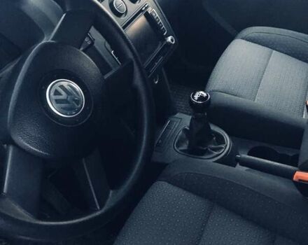 Серый Фольксваген Туран, объемом двигателя 2 л и пробегом 130 тыс. км за 6100 $, фото 9 на Automoto.ua