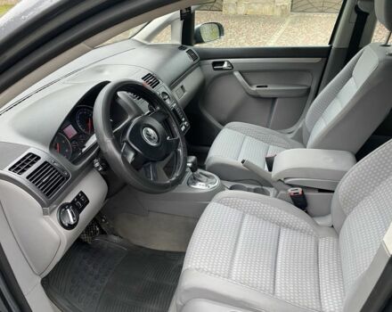 Серый Фольксваген Туран, объемом двигателя 1.9 л и пробегом 300 тыс. км за 5850 $, фото 5 на Automoto.ua