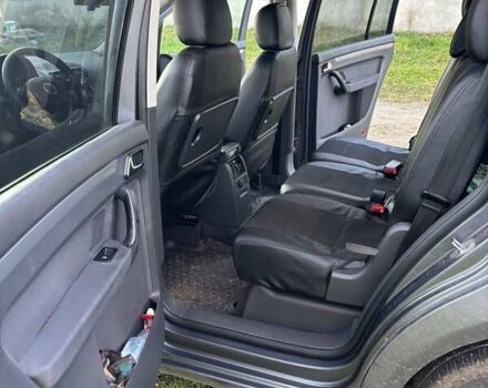 Серый Фольксваген Туран, объемом двигателя 1.9 л и пробегом 224 тыс. км за 6100 $, фото 10 на Automoto.ua