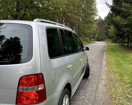 Серый Фольксваген Туран, объемом двигателя 1.6 л и пробегом 2 тыс. км за 6600 $, фото 4 на Automoto.ua