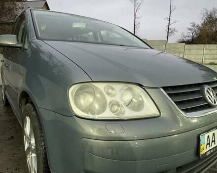 Серый Фольксваген Туран, объемом двигателя 2 л и пробегом 214 тыс. км за 6600 $, фото 7 на Automoto.ua