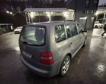 Серый Фольксваген Туран, объемом двигателя 2 л и пробегом 214 тыс. км за 6600 $, фото 5 на Automoto.ua