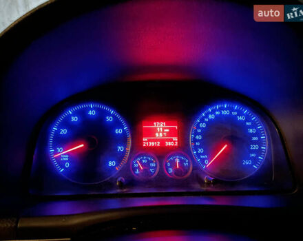 Серый Фольксваген Туран, объемом двигателя 2 л и пробегом 214 тыс. км за 6600 $, фото 20 на Automoto.ua