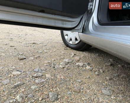 Серый Фольксваген Туран, объемом двигателя 1.6 л и пробегом 213 тыс. км за 6900 $, фото 3 на Automoto.ua