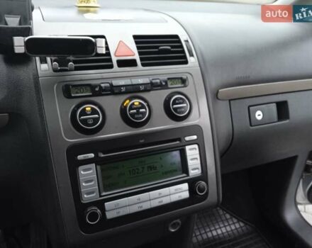 Сірий Фольксваген Туран, об'ємом двигуна 1.39 л та пробігом 243 тис. км за 5350 $, фото 53 на Automoto.ua