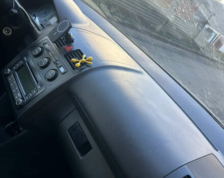 Серый Фольксваген Туран, объемом двигателя 1.6 л и пробегом 211 тыс. км за 6000 $, фото 9 на Automoto.ua