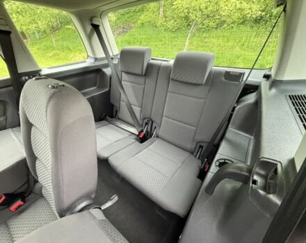 Серый Фольксваген Туран, объемом двигателя 1.6 л и пробегом 222 тыс. км за 5899 $, фото 2 на Automoto.ua