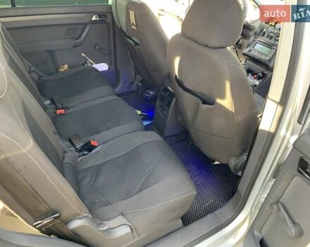 Серый Фольксваген Туран, объемом двигателя 1.9 л и пробегом 400 тыс. км за 6500 $, фото 14 на Automoto.ua