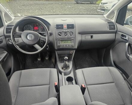 Серый Фольксваген Туран, объемом двигателя 0 л и пробегом 250 тыс. км за 5500 $, фото 11 на Automoto.ua