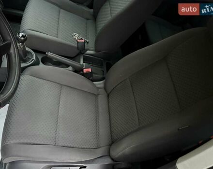 Сірий Фольксваген Туран, об'ємом двигуна 1.9 л та пробігом 264 тис. км за 5400 $, фото 33 на Automoto.ua