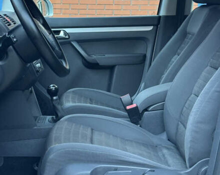 Серый Фольксваген Туран, объемом двигателя 1.6 л и пробегом 219 тыс. км за 6599 $, фото 25 на Automoto.ua