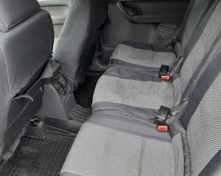 Серый Фольксваген Туран, объемом двигателя 1.39 л и пробегом 212 тыс. км за 5800 $, фото 2 на Automoto.ua