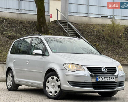 Серый Фольксваген Туран, объемом двигателя 1.9 л и пробегом 284 тыс. км за 6500 $, фото 8 на Automoto.ua