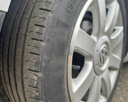 Сірий Фольксваген Туран, об'ємом двигуна 1.6 л та пробігом 221 тис. км за 6499 $, фото 34 на Automoto.ua