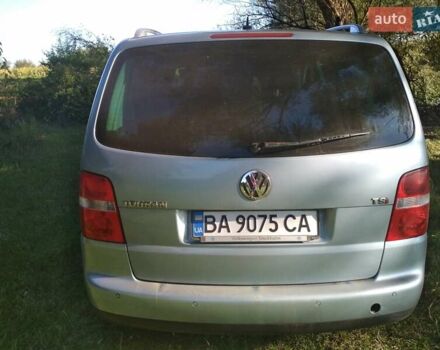 Серый Фольксваген Туран, объемом двигателя 1.39 л и пробегом 200 тыс. км за 5500 $, фото 5 на Automoto.ua