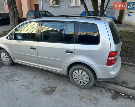 Серый Фольксваген Туран, объемом двигателя 1.6 л и пробегом 211 тыс. км за 6000 $, фото 25 на Automoto.ua