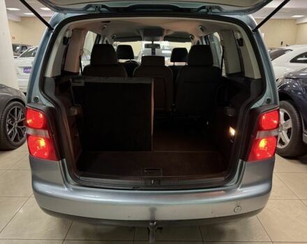 Фольксваген Туран 2006 в Кропивницком (Кировограде) на Automoto.ua Серый Фольксваген Туран, объемом двигателя 1.6 л и пробегом 213 тыс. км за 6600 $, фото 3 на Automoto.ua