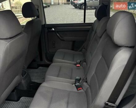 Сірий Фольксваген Туран, об'ємом двигуна 1.9 л та пробігом 264 тис. км за 5400 $, фото 40 на Automoto.ua