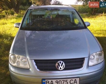 Серый Фольксваген Туран, объемом двигателя 1.39 л и пробегом 200 тыс. км за 5500 $, фото 3 на Automoto.ua