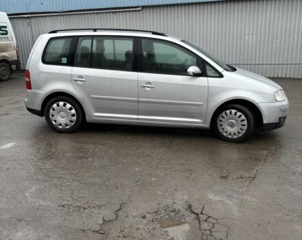 Серый Фольксваген Туран, объемом двигателя 1.9 л и пробегом 350 тыс. км за 2900 $, фото 3 на Automoto.ua