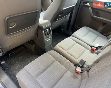 Серый Фольксваген Туран, объемом двигателя 1.6 л и пробегом 186 тыс. км за 6900 $, фото 17 на Automoto.ua