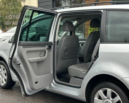 Сірий Фольксваген Туран, об'ємом двигуна 1.6 л та пробігом 267 тис. км за 6500 $, фото 21 на Automoto.ua