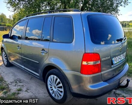 Серый Фольксваген Туран, объемом двигателя 1.6 л и пробегом 256 тыс. км за 5800 $, фото 1 на Automoto.ua