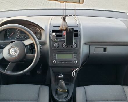 Серый Фольксваген Туран, объемом двигателя 1.9 л и пробегом 240 тыс. км за 6750 $, фото 5 на Automoto.ua