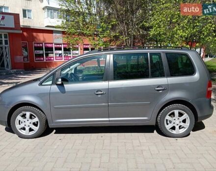 Серый Фольксваген Туран, объемом двигателя 1.98 л и пробегом 250 тыс. км за 5200 $, фото 38 на Automoto.ua