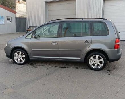 Серый Фольксваген Туран, объемом двигателя 1.98 л и пробегом 250 тыс. км за 5200 $, фото 30 на Automoto.ua