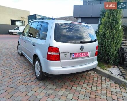 Серый Фольксваген Туран, объемом двигателя 1.6 л и пробегом 220 тыс. км за 5650 $, фото 28 на Automoto.ua