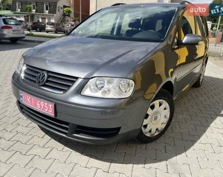 Серый Фольксваген Туран, объемом двигателя 1.6 л и пробегом 186 тыс. км за 6900 $, фото 5 на Automoto.ua