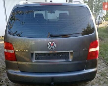 Серый Фольксваген Туран, объемом двигателя 1.9 л и пробегом 281 тыс. км за 6500 $, фото 2 на Automoto.ua