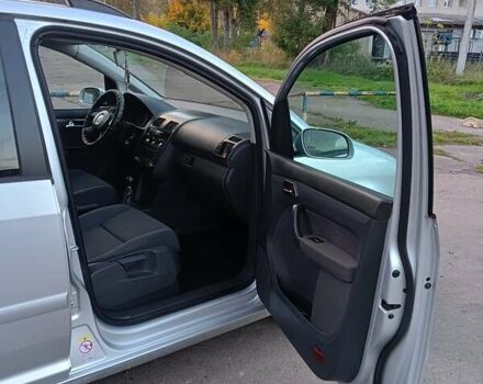 Серый Фольксваген Туран, объемом двигателя 1.6 л и пробегом 242 тыс. км за 5300 $, фото 16 на Automoto.ua