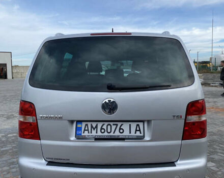 Сірий Фольксваген Туран, об'ємом двигуна 1.4 л та пробігом 217 тис. км за 6400 $, фото 4 на Automoto.ua