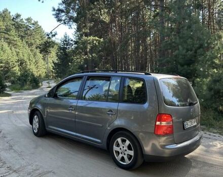 Серый Фольксваген Туран, объемом двигателя 1.97 л и пробегом 330 тыс. км за 5800 $, фото 23 на Automoto.ua