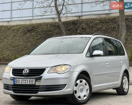 Серый Фольксваген Туран, объемом двигателя 1.9 л и пробегом 284 тыс. км за 6500 $, фото 3 на Automoto.ua