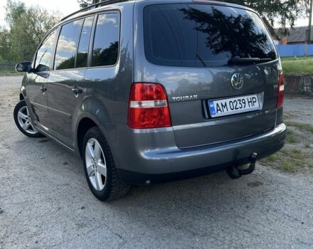 Серый Фольксваген Туран, объемом двигателя 1.4 л и пробегом 240 тыс. км за 5300 $, фото 3 на Automoto.ua