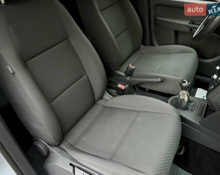 Сірий Фольксваген Туран, об'ємом двигуна 1.9 л та пробігом 264 тис. км за 5400 $, фото 38 на Automoto.ua