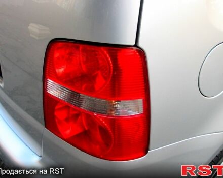 Серый Фольксваген Туран, объемом двигателя 1.6 л и пробегом 230 тыс. км за 6500 $, фото 5 на Automoto.ua