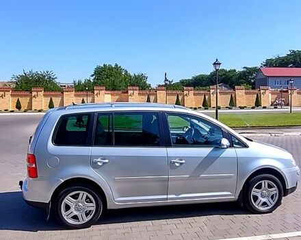 Серый Фольксваген Туран, объемом двигателя 2 л и пробегом 0 тыс. км за 7500 $, фото 2 на Automoto.ua