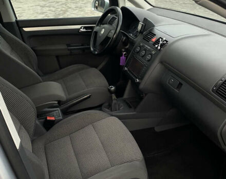 Сірий Фольксваген Туран, об'ємом двигуна 1.4 л та пробігом 217 тис. км за 6400 $, фото 13 на Automoto.ua