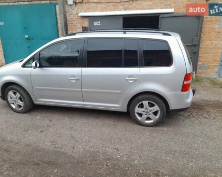 Серый Фольксваген Туран, объемом двигателя 1.39 л и пробегом 212 тыс. км за 5800 $, фото 5 на Automoto.ua