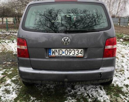 Сірий Фольксваген Туран, об'ємом двигуна 2 л та пробігом 500 тис. км за 2800 $, фото 2 на Automoto.ua