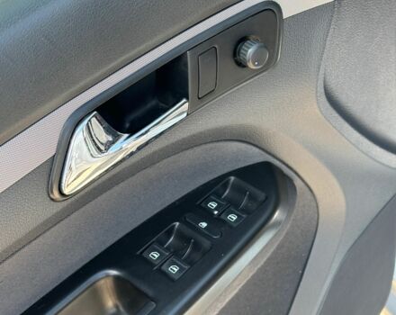 Сірий Фольксваген Туран, об'ємом двигуна 2 л та пробігом 215 тис. км за 7600 $, фото 11 на Automoto.ua