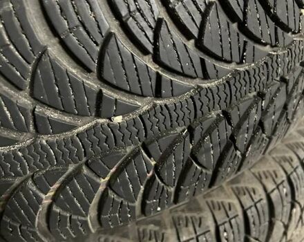 Серый Фольксваген Туран, объемом двигателя 1.9 л и пробегом 233 тыс. км за 6300 $, фото 37 на Automoto.ua