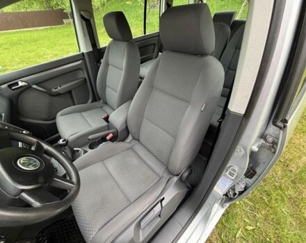 Серый Фольксваген Туран, объемом двигателя 1.6 л и пробегом 222 тыс. км за 5899 $, фото 1 на Automoto.ua