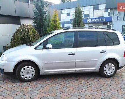 Серый Фольксваген Туран, объемом двигателя 1.6 л и пробегом 220 тыс. км за 5650 $, фото 25 на Automoto.ua